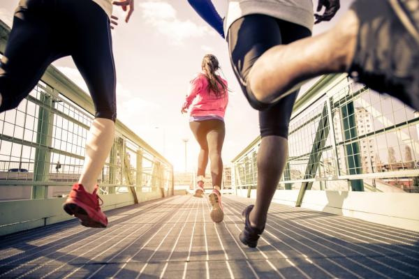 Canottiere contenitive per lo sport in filato BREEZE: benefici e utilizzo