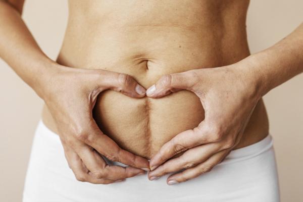 Diastasi addominale: come riconoscerla e quale pancera usare per un supporto efficace?